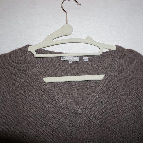360 CASHMERE Sweater boxy Vneck cinch back taupe  FIRM PR$CE.  S  B-11 - Picture 2 of 7